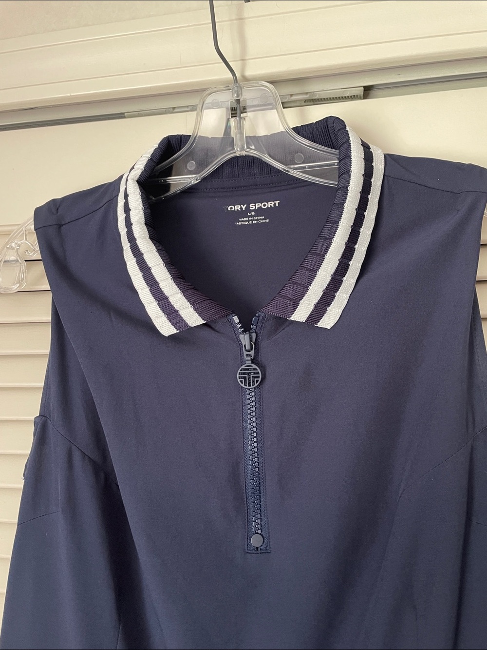 Tory Sport pleated golf athletic dress Navy Sz L white stripe collar front zip - Picture 2 of 10